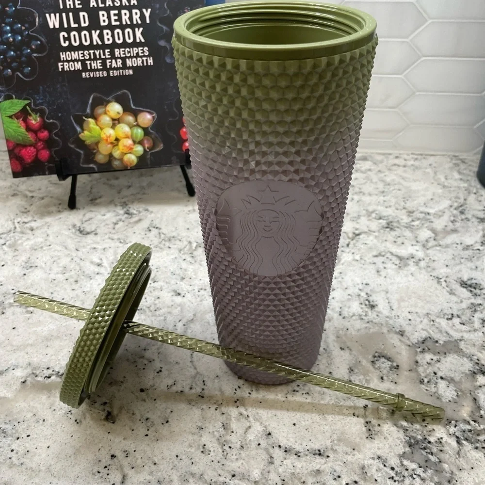 Starbucks Fall 2024 Metallic Green & Lilac Gradient Ombre Studded Tumbler. NWT!